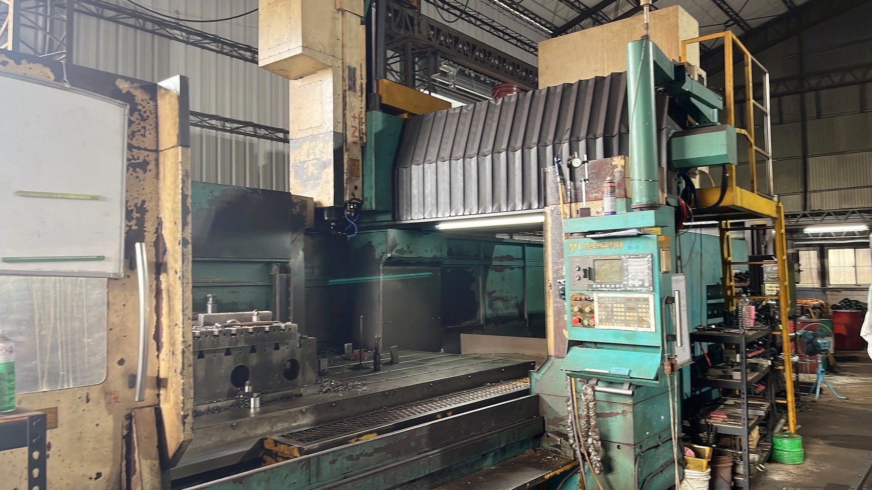 FOURSTAR 門型マシニングセンタ